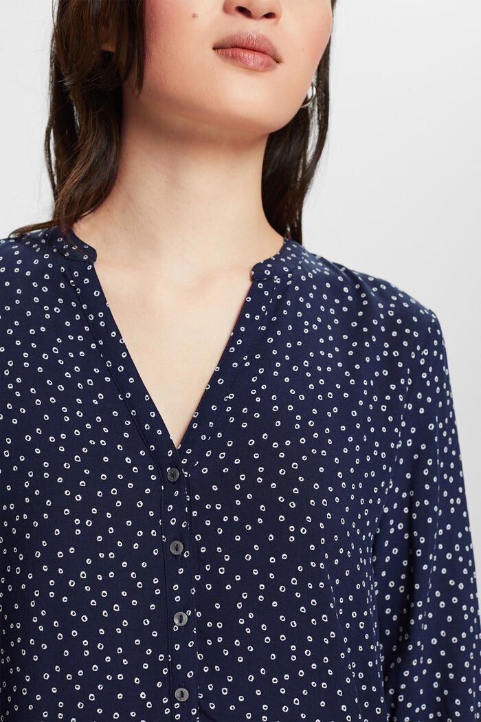 Henley blouse made of LENZING™ ECOVERO™, NEW NAVY, detail image number 3