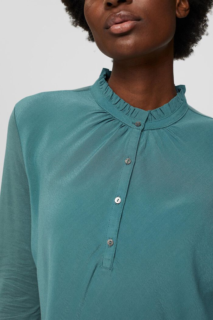 Long sleeve top with buttons, LENZING™ ECOVERO™, TEAL BLUE, detail image number 2