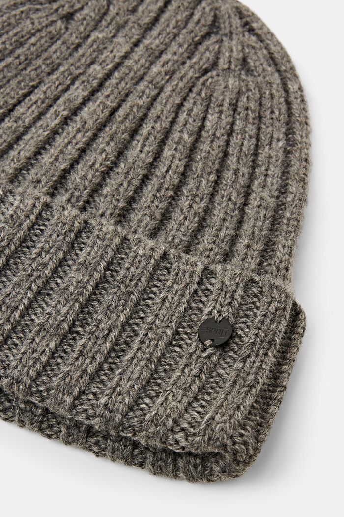 Chunky Ribbed-Knit Beanie, MEDIUM GREY, detail image number 1