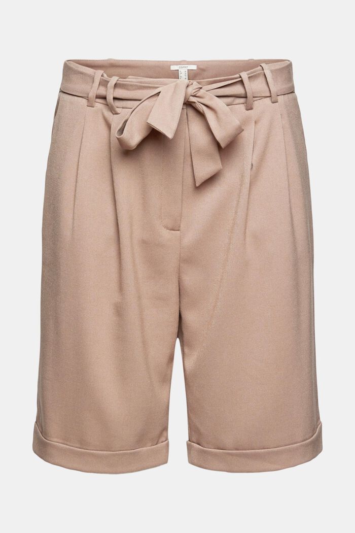 Bermuda shorts with waist pleats