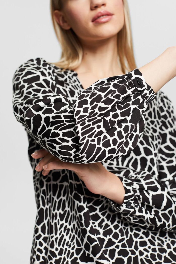 Print blouse with LENZING™ ECOVERO™, BLACK, detail image number 2