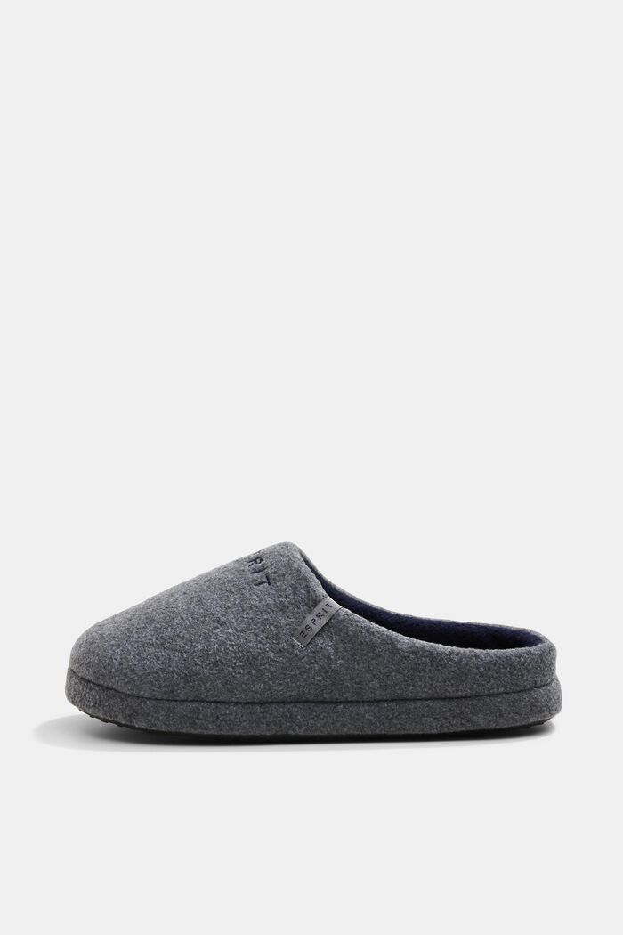 Fleece slippers