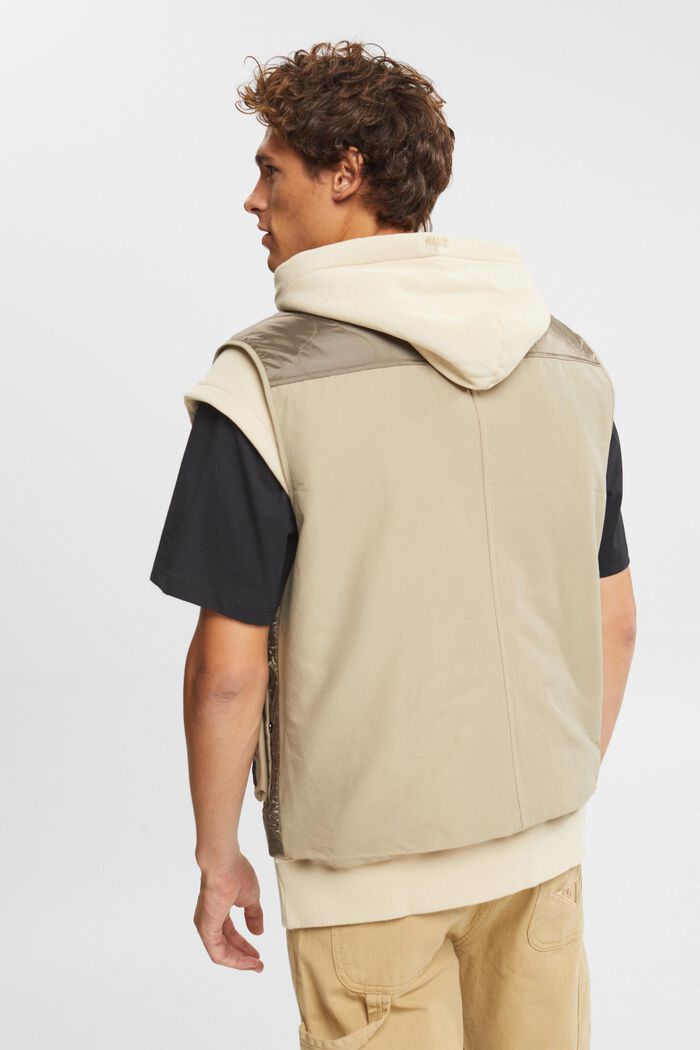 Made of recycled material: body warmer with pockets, PALE KHAKI, detail image number 3